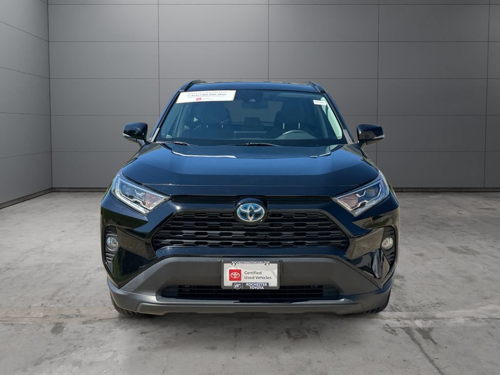 Used 2020 Toyota RAV4 XLE w/ All Weather Liner Package AWD/4WD image 8