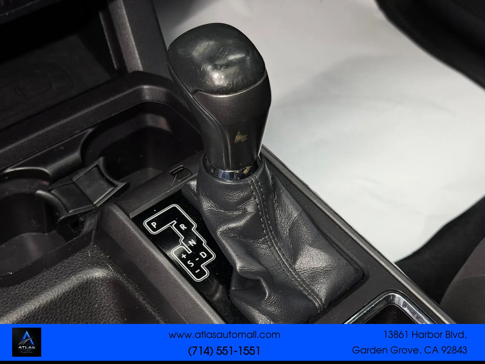 Used 2016 Toyota Tacoma TRD Off-Road w/ Premium & Technology Package RWD image 30