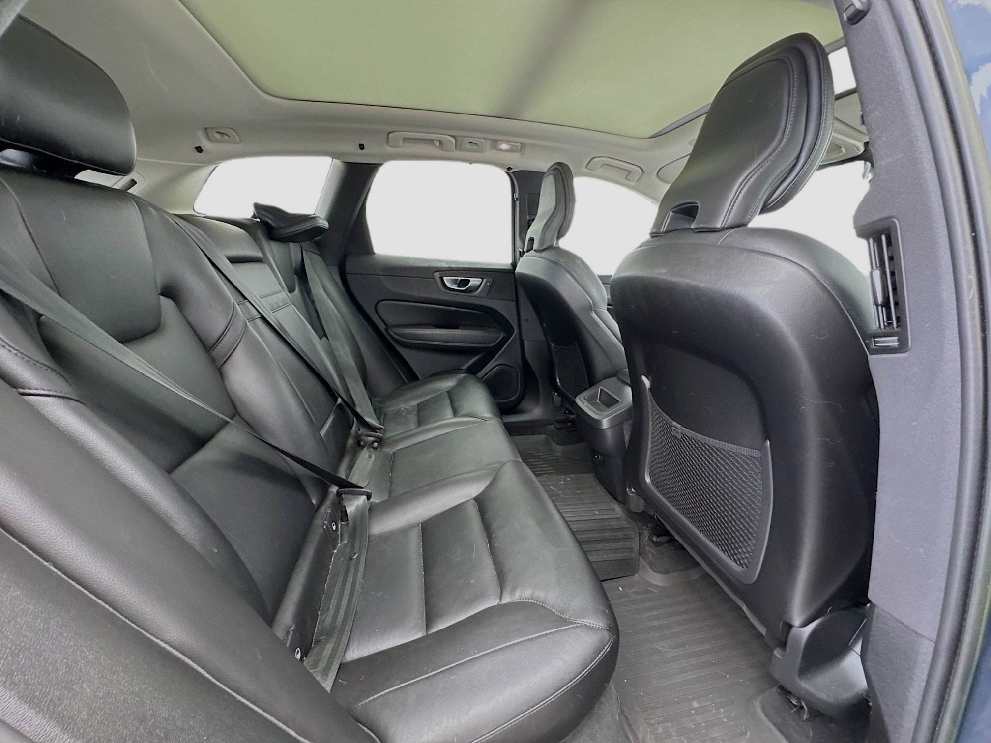 Used 2023 Volvo XC60 B5 Core w/ Climate Package image 17