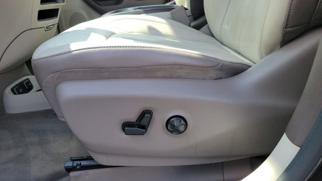 Certified 2018 Chrysler Pacifica Touring-L FWD image 9