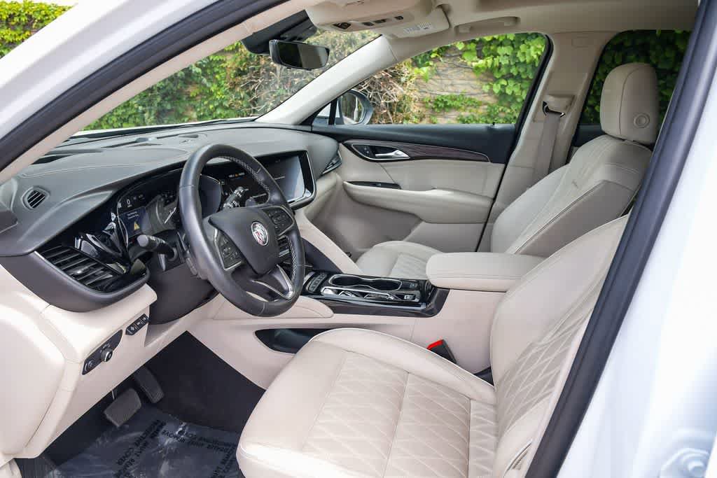 Used 2023 Buick Envision Avenir AWD/4WD image 17