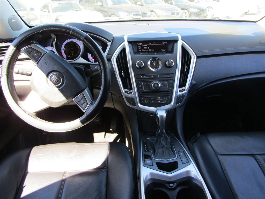 Used 2012 Cadillac SRX FWD image 9