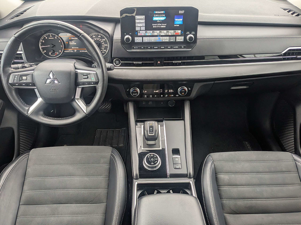 Used 2024 Mitsubishi Outlander SE AWD/4WD image 16