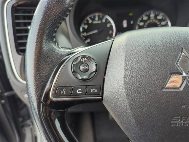 Used 2020 Mitsubishi Outlander SE FWD image 12