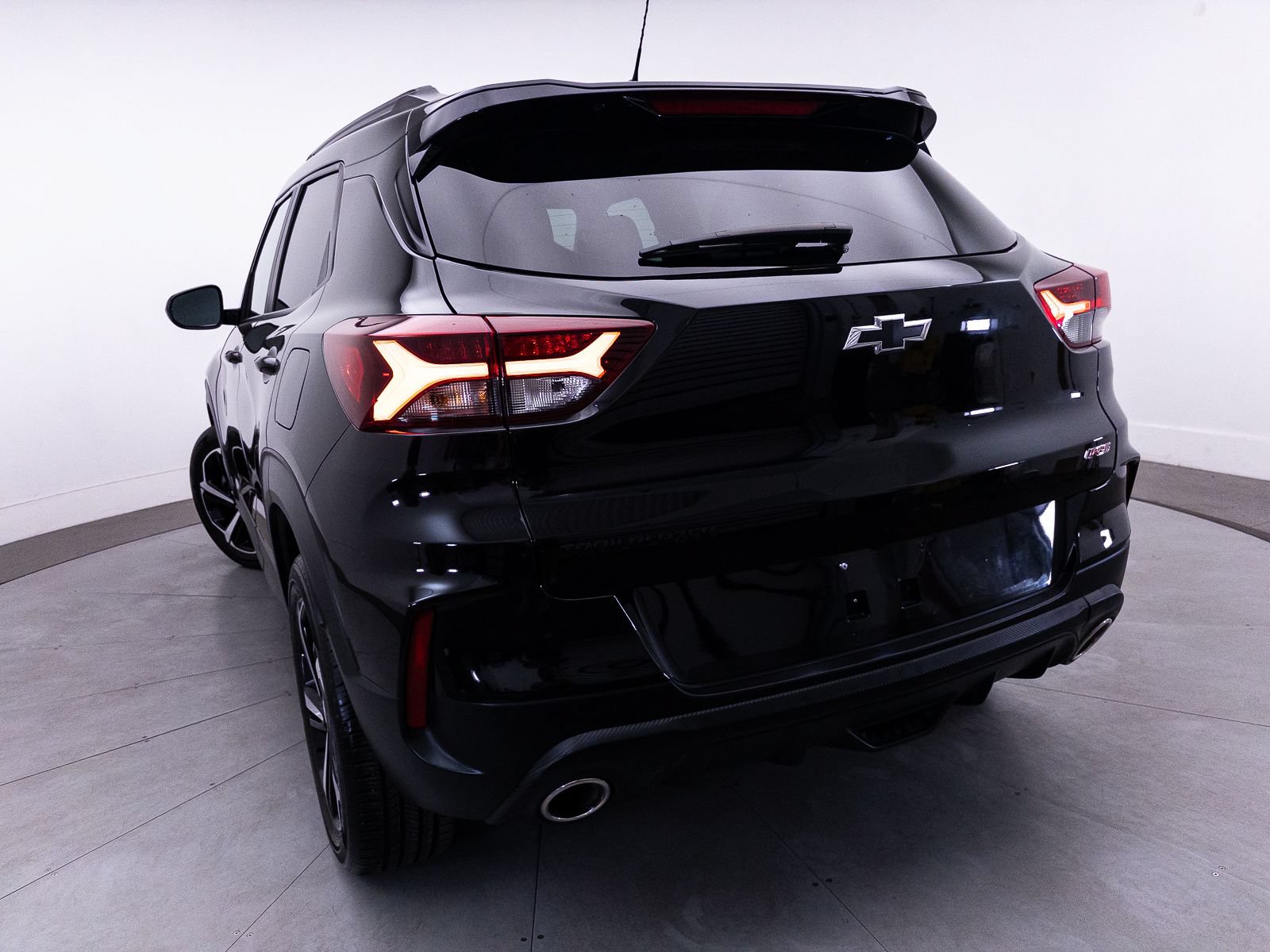 Used 2023 Chevrolet TrailBlazer RS FWD image 15