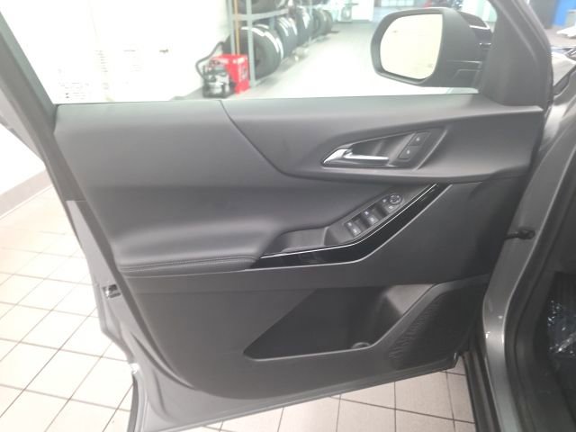 New 2025 Chevrolet Equinox LT w/ Safety and Technology Package image 10