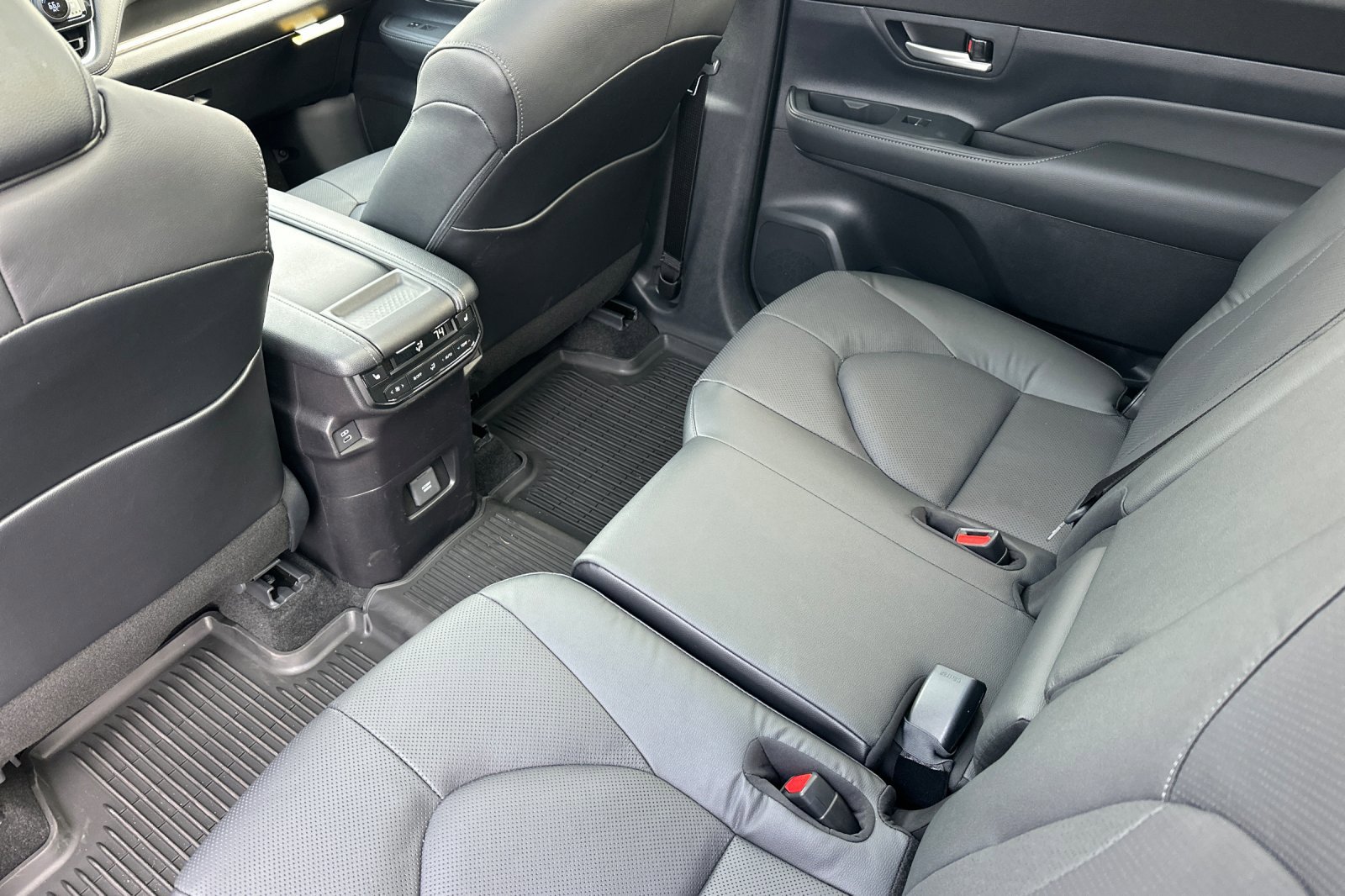 New 2026 Toyota Grand Highlander Limited image 10