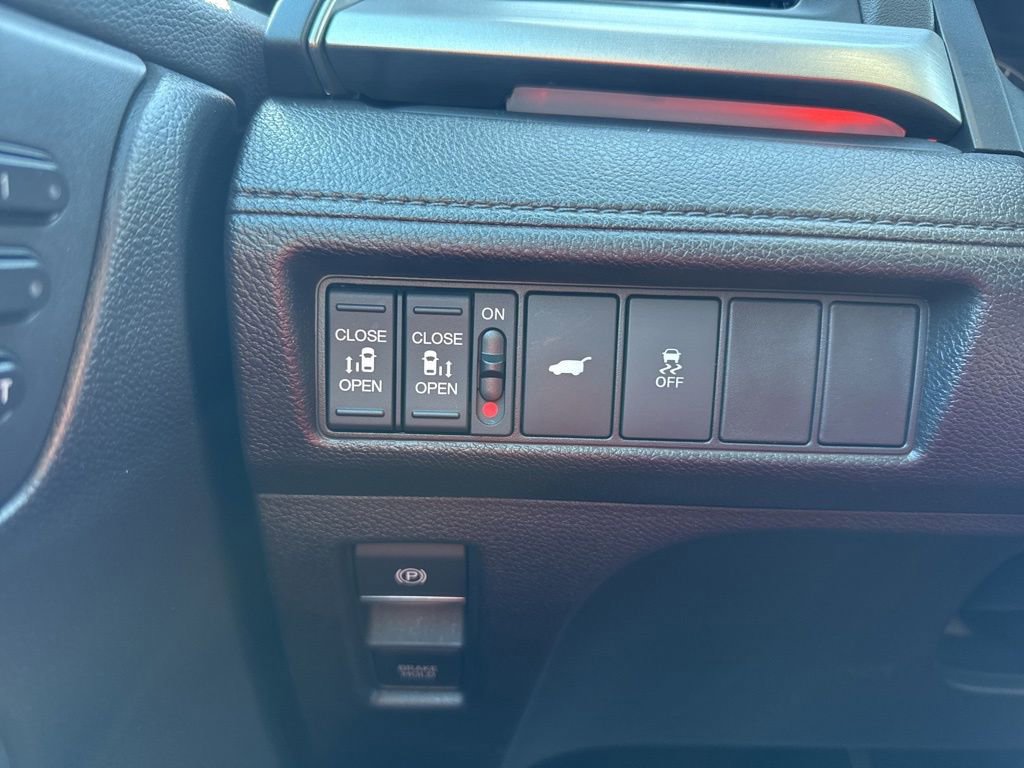 Used 2025 Honda Odyssey Sport-L image 12