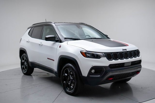 Used 2024 Jeep Compass Trailhawk image 11