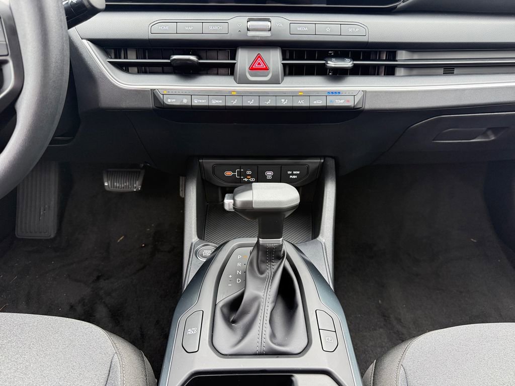 New 2025 Kia K4 LXS image 11