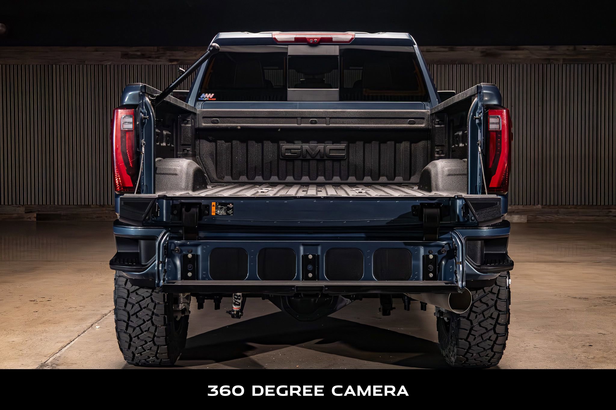 Used 2025 GMC Sierra 2500 Denali w/ Denali Reserve Package AWD/4WD image 9