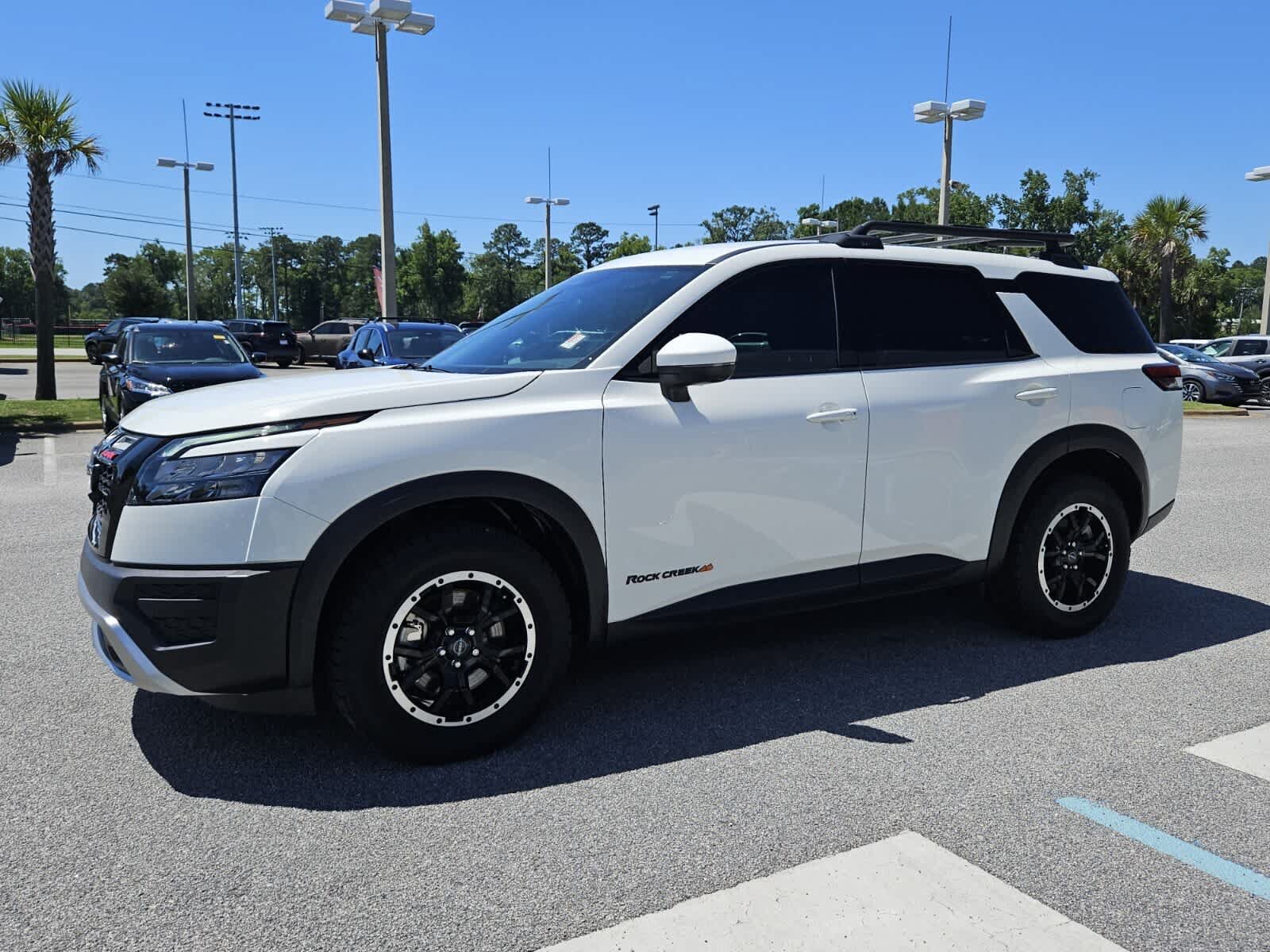 Used 2025 Nissan Pathfinder Rock Creek AWD/4WD image 2