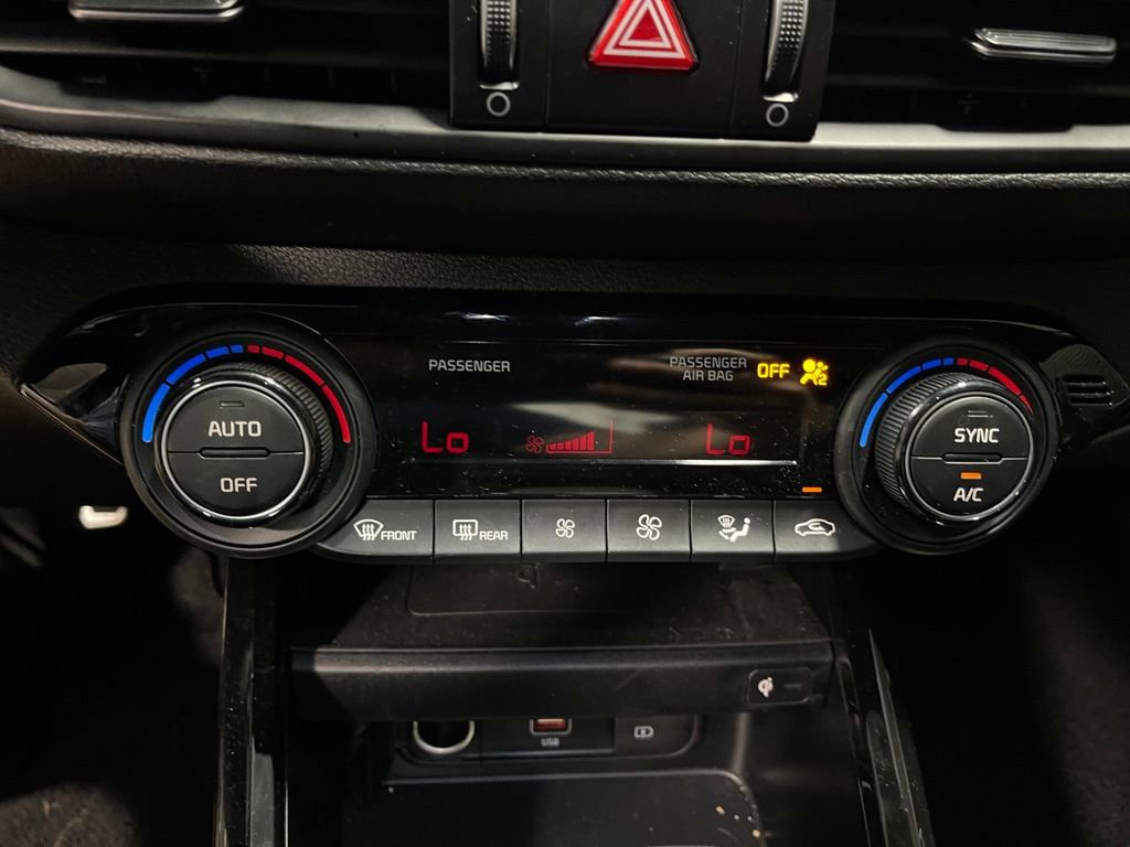 Used 2024 Kia Forte GT-Line w/ GT-Line Premium Package image 29