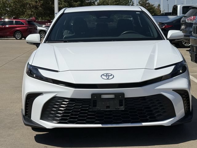 Used 2025 Toyota Camry SE FWD image 8