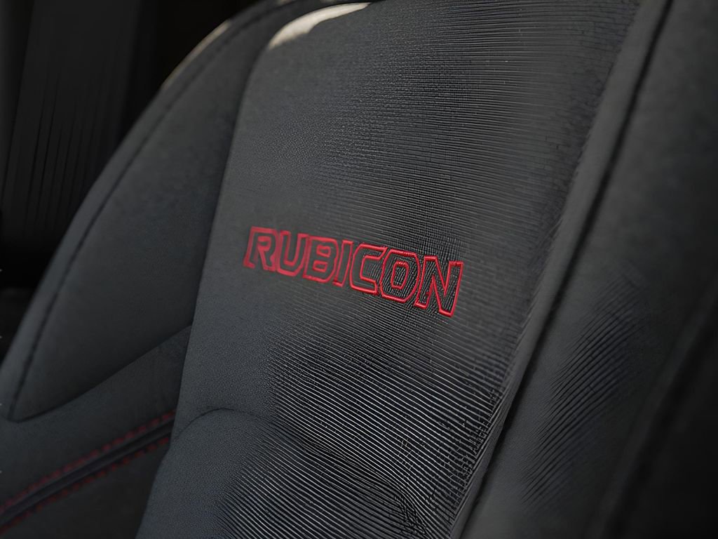 Used 2025 Jeep Wrangler Unlimited Rubicon image 24