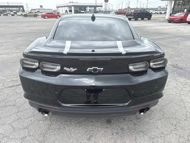 Used 2022 Chevrolet Camaro LT RWD image 5