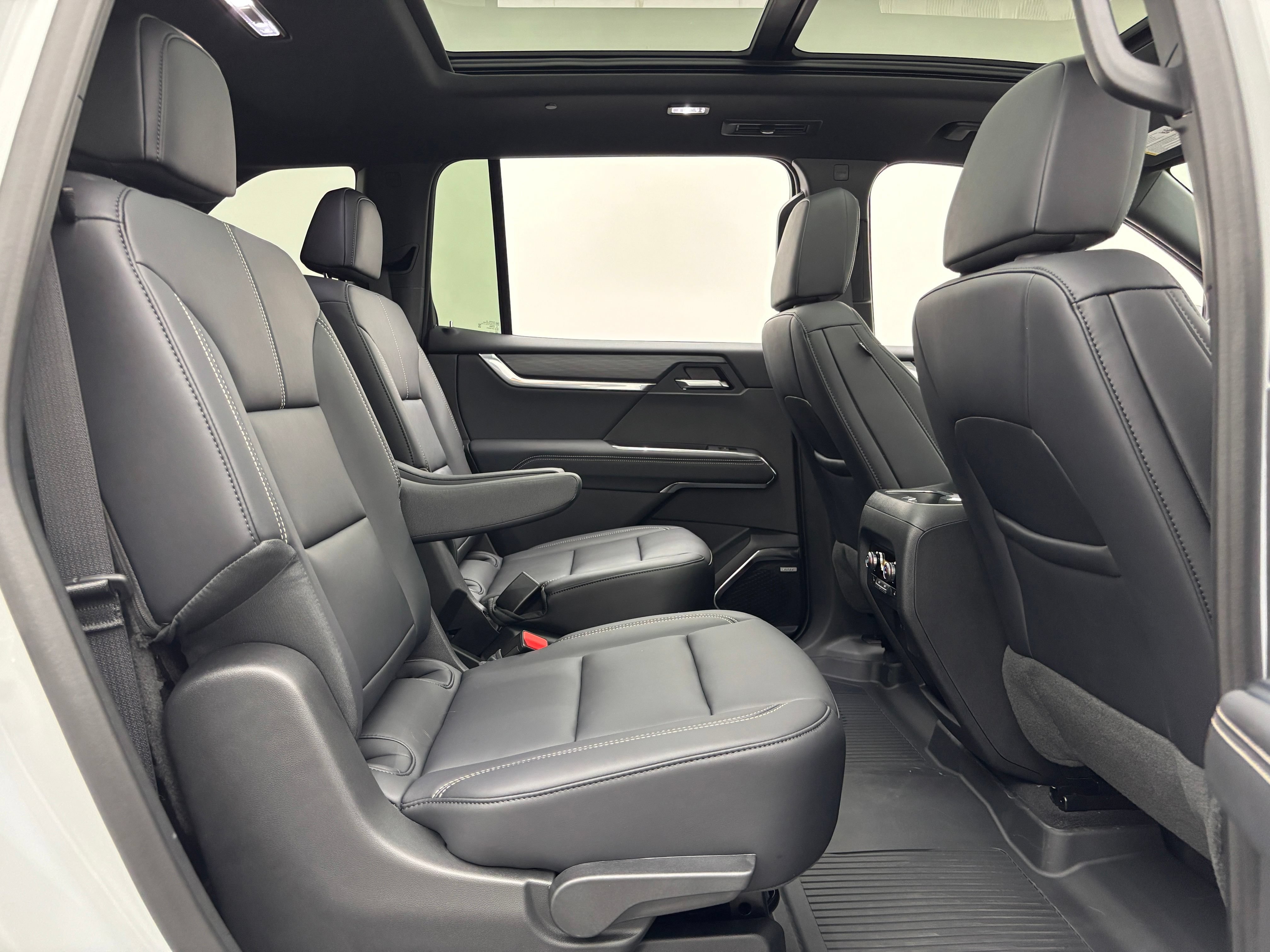 New 2026 GMC Acadia Elevation w/ Black Edition FWD image 39