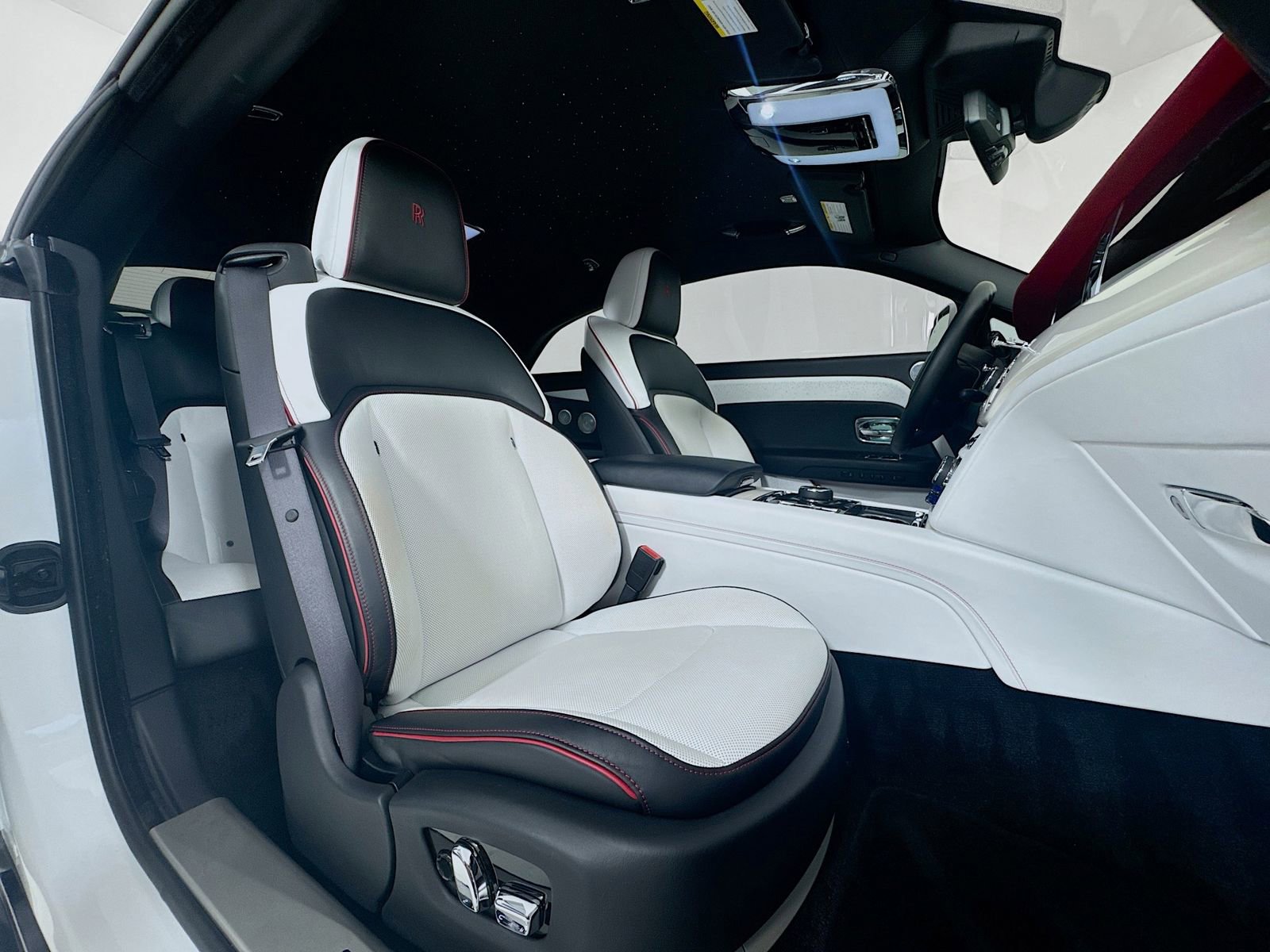 Certified 2025 Rolls-Royce Spectre w/ Spectre Launch Package image 27