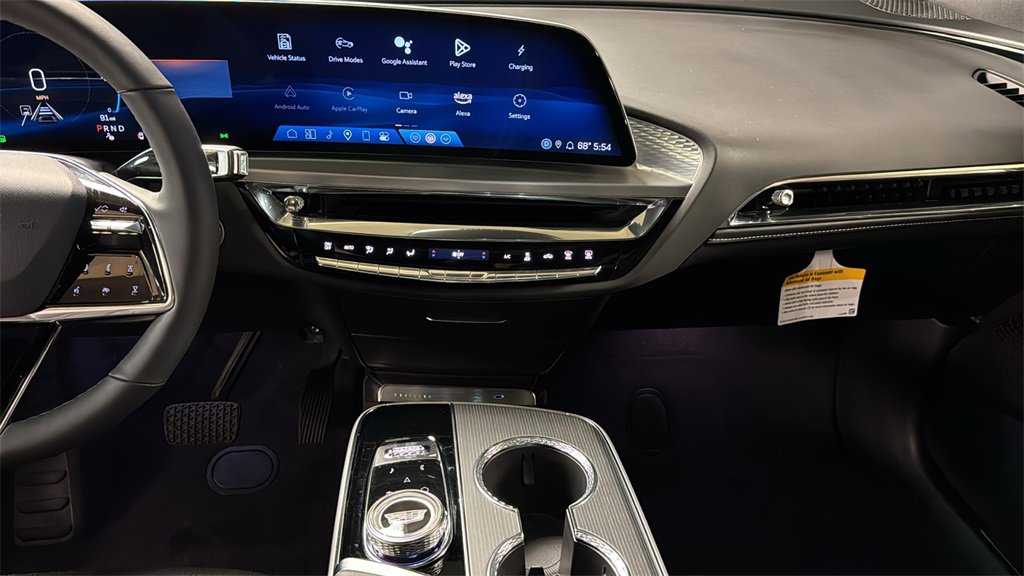 Used 2025 Cadillac Lyriq Sport image 18