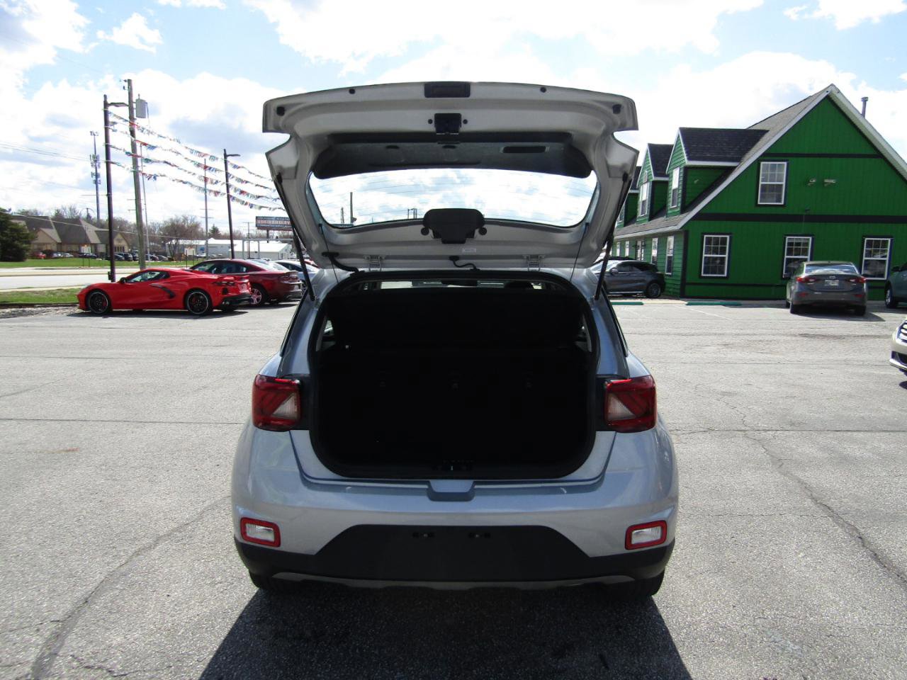 Used 2021 Hyundai Venue SEL w/ Premium Package FWD image 22