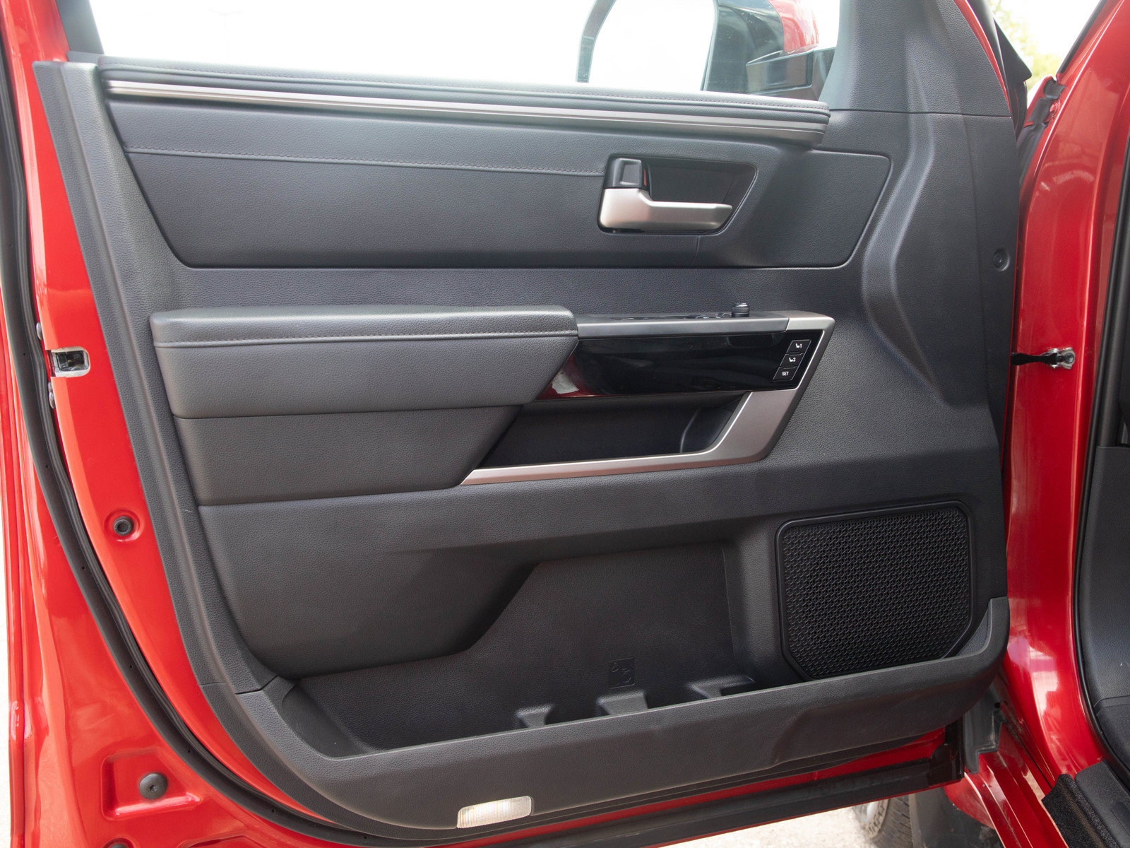 Used 2022 Toyota Tundra Limited AWD/4WD image 18