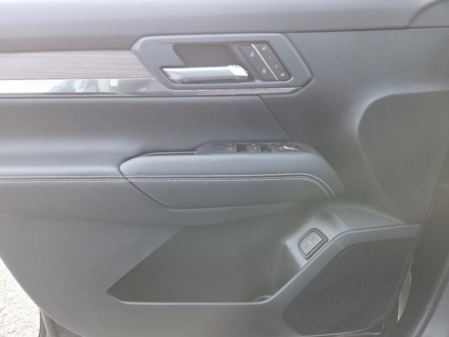 New 2026 GMC Terrain Denali w/ LPO, Floor Liner Package image 34