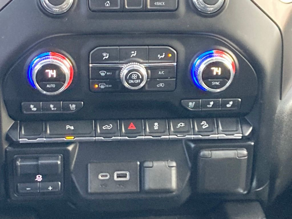 Used 2021 GMC Sierra 2500 AT4 w/ AT4 Preferred Package image 17