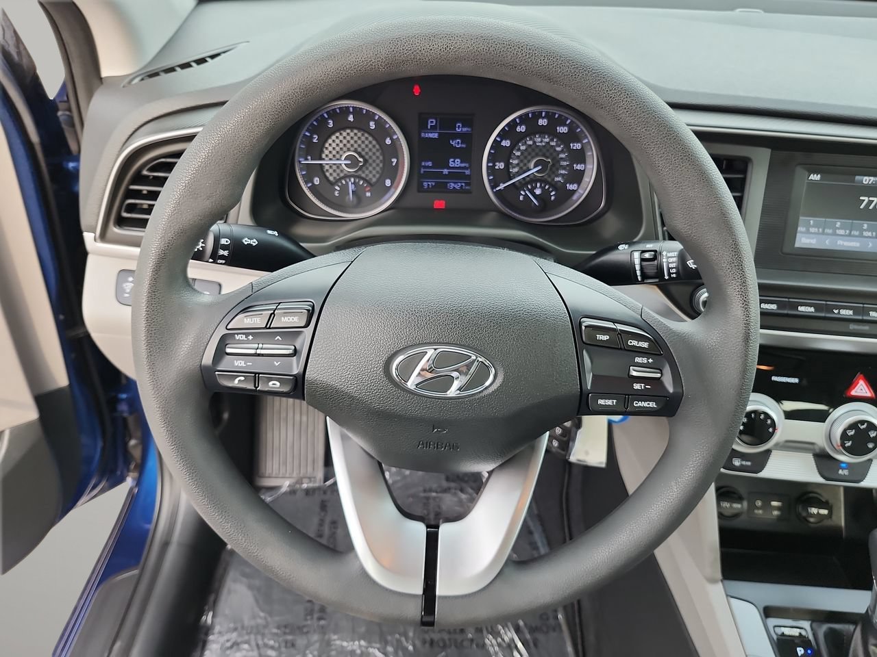 Used 2019 Hyundai Elantra SE FWD image 27