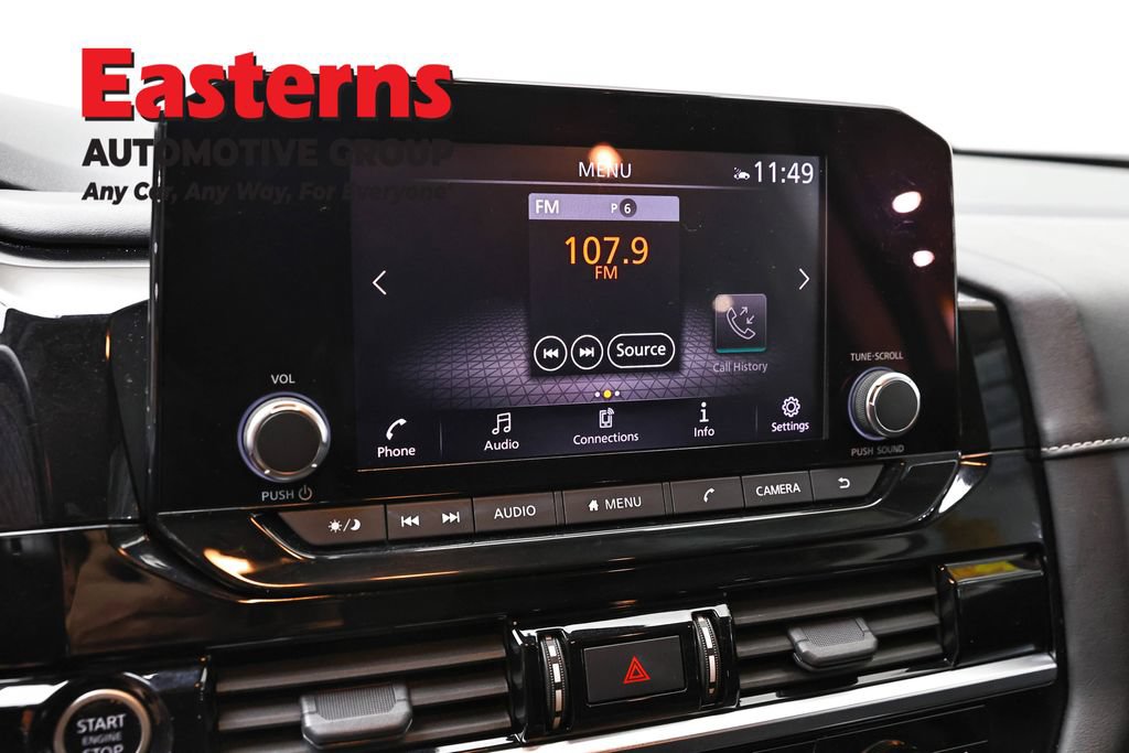 Used 2022 Nissan Pathfinder SV AWD/4WD image 18