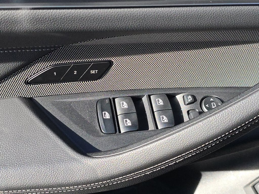 Used 2025 BMW i4 eDrive40 w/ M Sport Package RWD image 22
