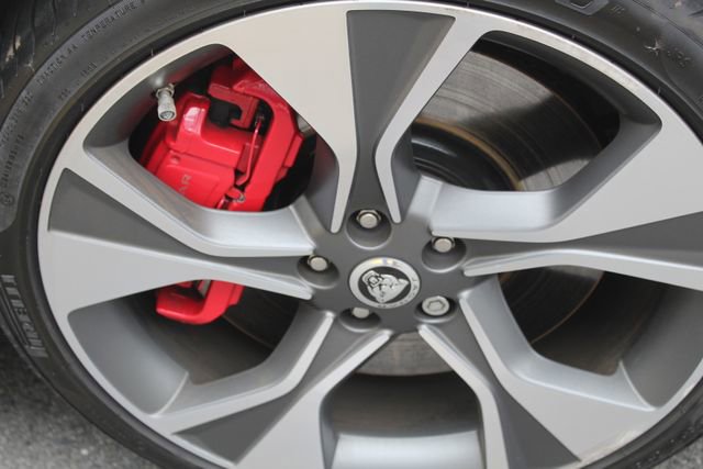 Used 2024 Jaguar F-TYPE R-Dynamic image 9