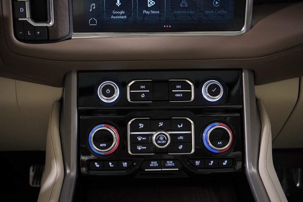 Used 2024 GMC Yukon Denali w/ Advanced Technology Package image 13