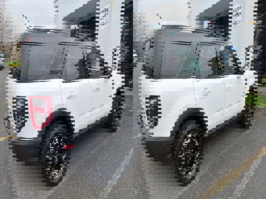 Used 2021 Ford Bronco Sport Outer Banks image 6