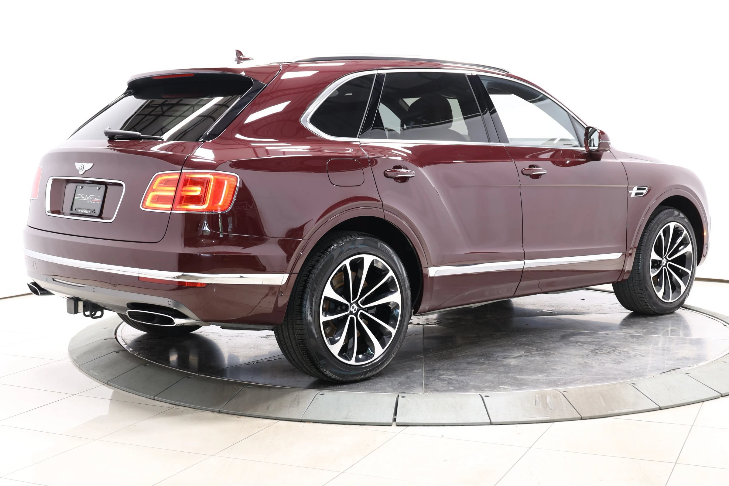 Used 2018 Bentley Bentayga AWD/4WD image 4