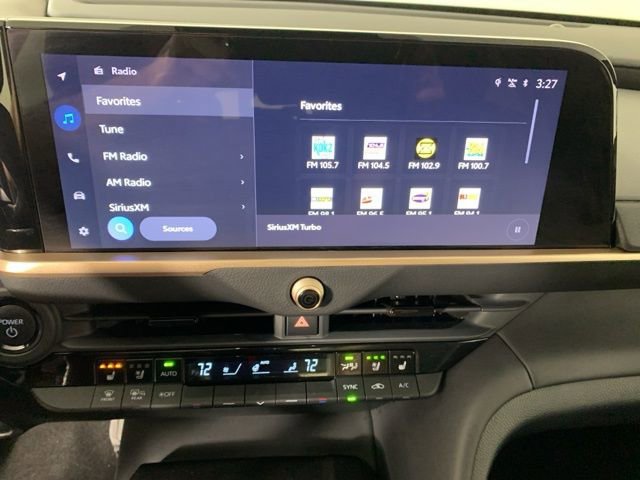 Used 2025 Toyota Crown Signia Limited image 24