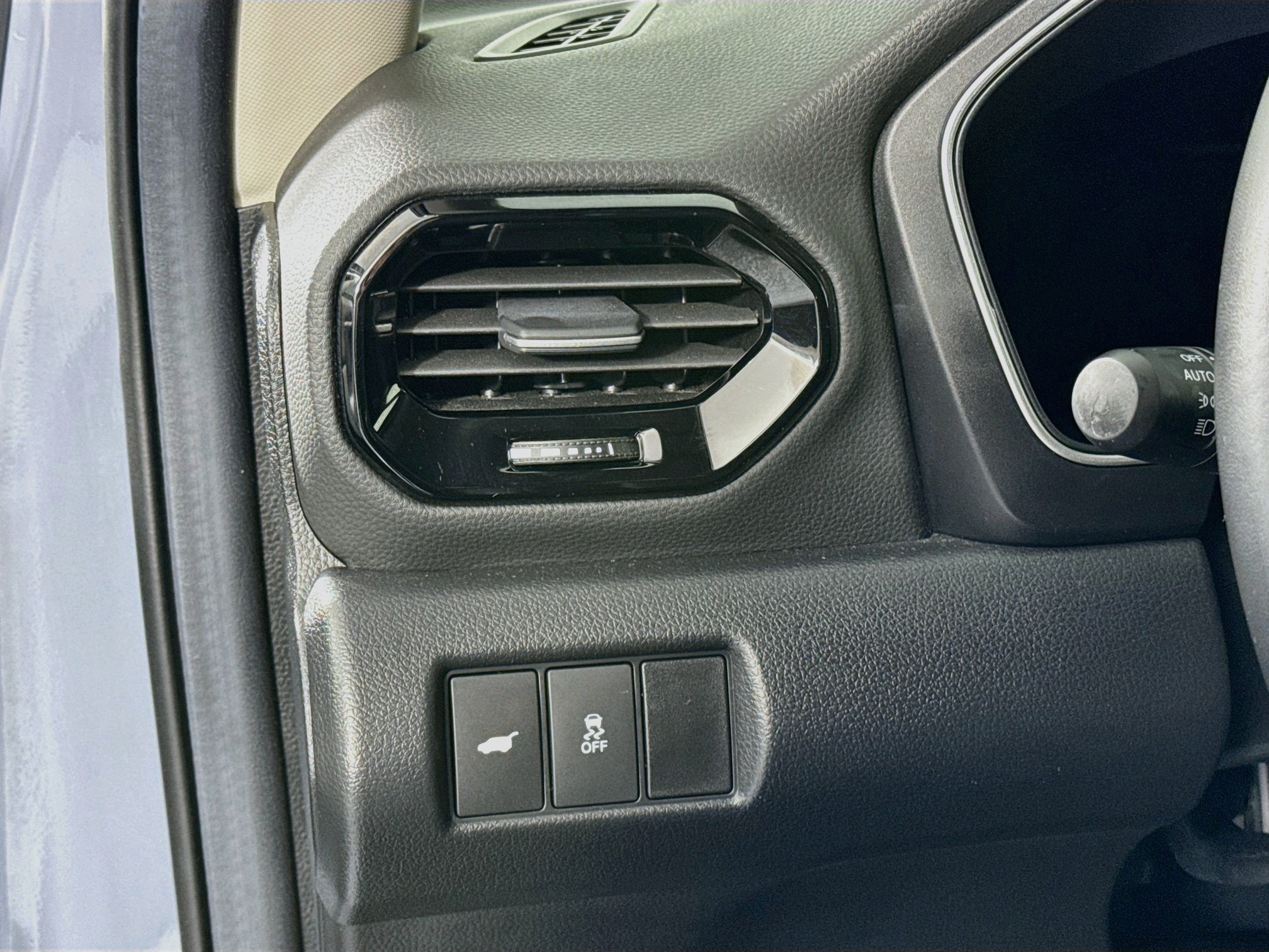 Certified 2025 Honda Pilot Touring image 10