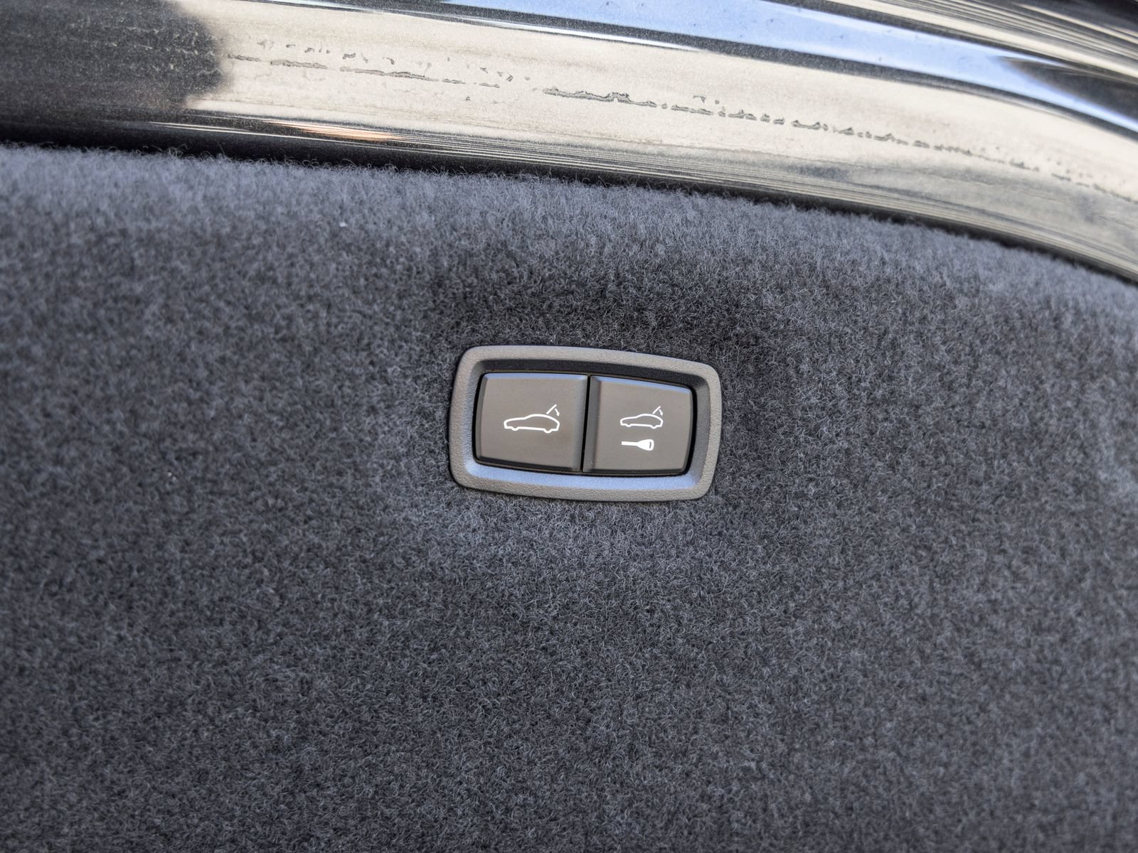 Certified 2025 Porsche Taycan 4S AWD/4WD image 54