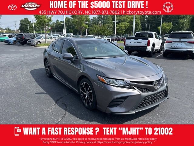 Used 2020 Toyota Camry SE FWD video 1