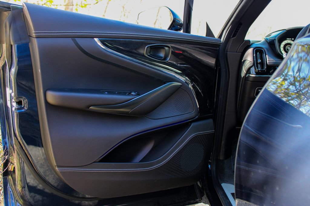 New 2026 Aston Martin DBX 707 AWD/4WD image 6