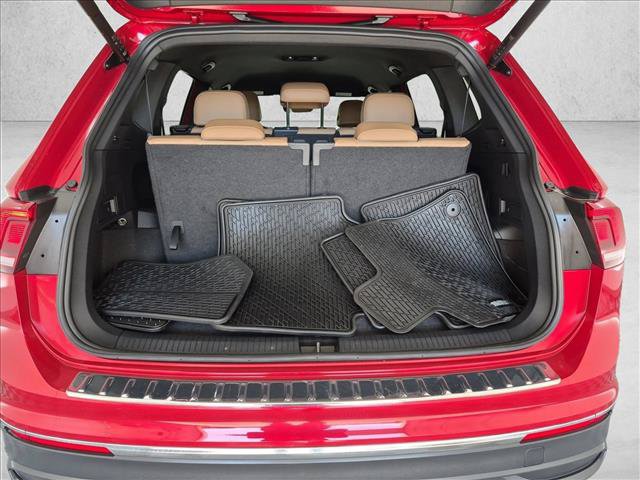Used 2024 Volkswagen Tiguan SE FWD image 6