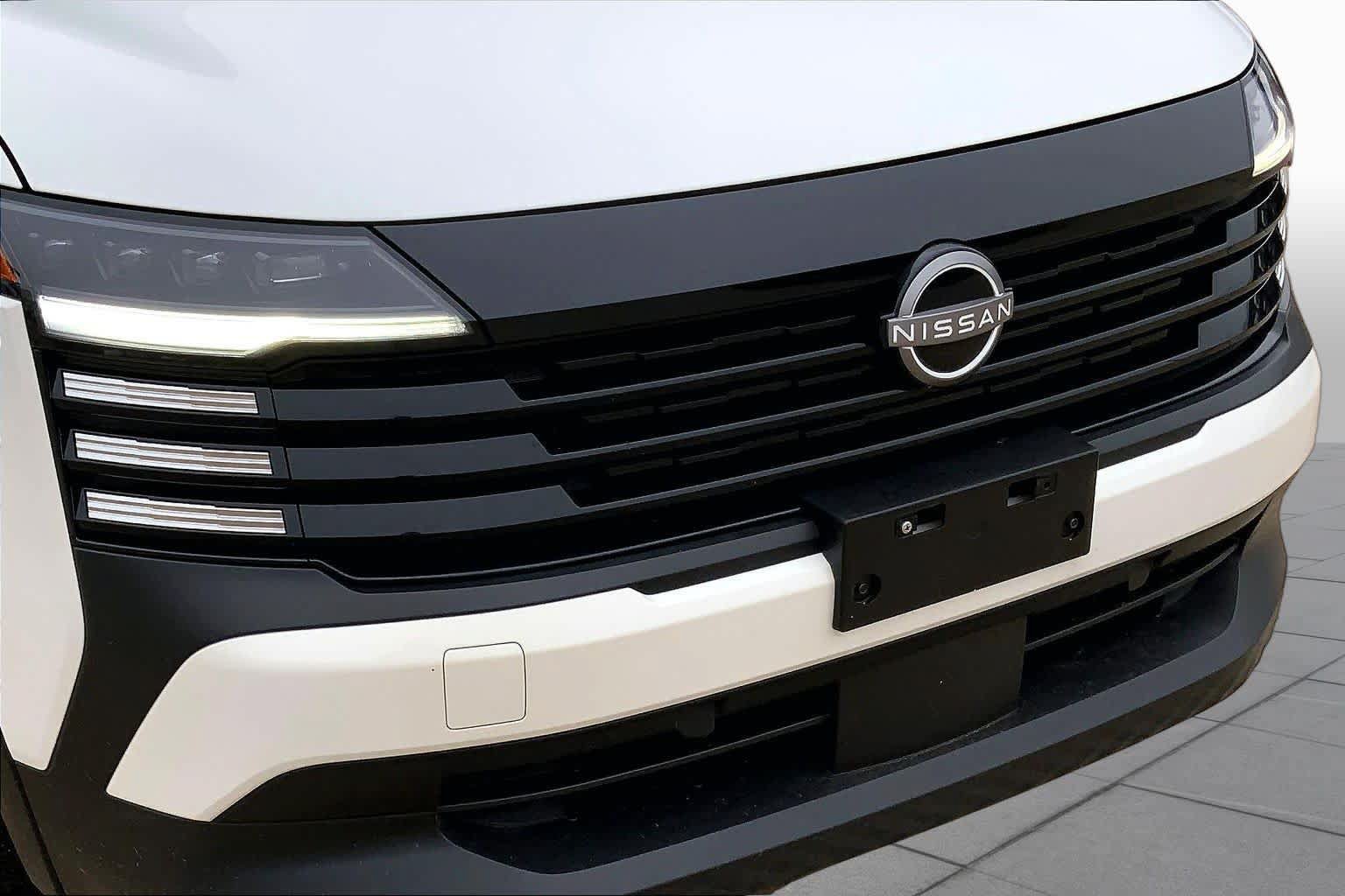 Used 2025 Nissan Kicks SV AWD/4WD image 57