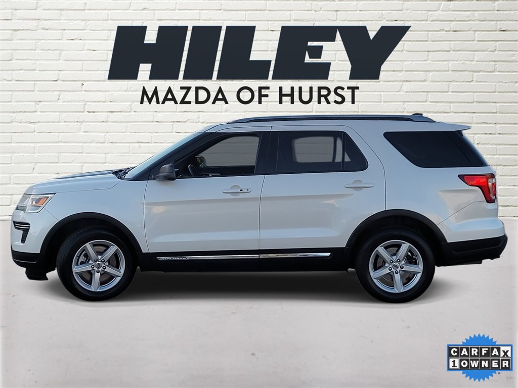 Used 2018 Ford Explorer XLT image 3