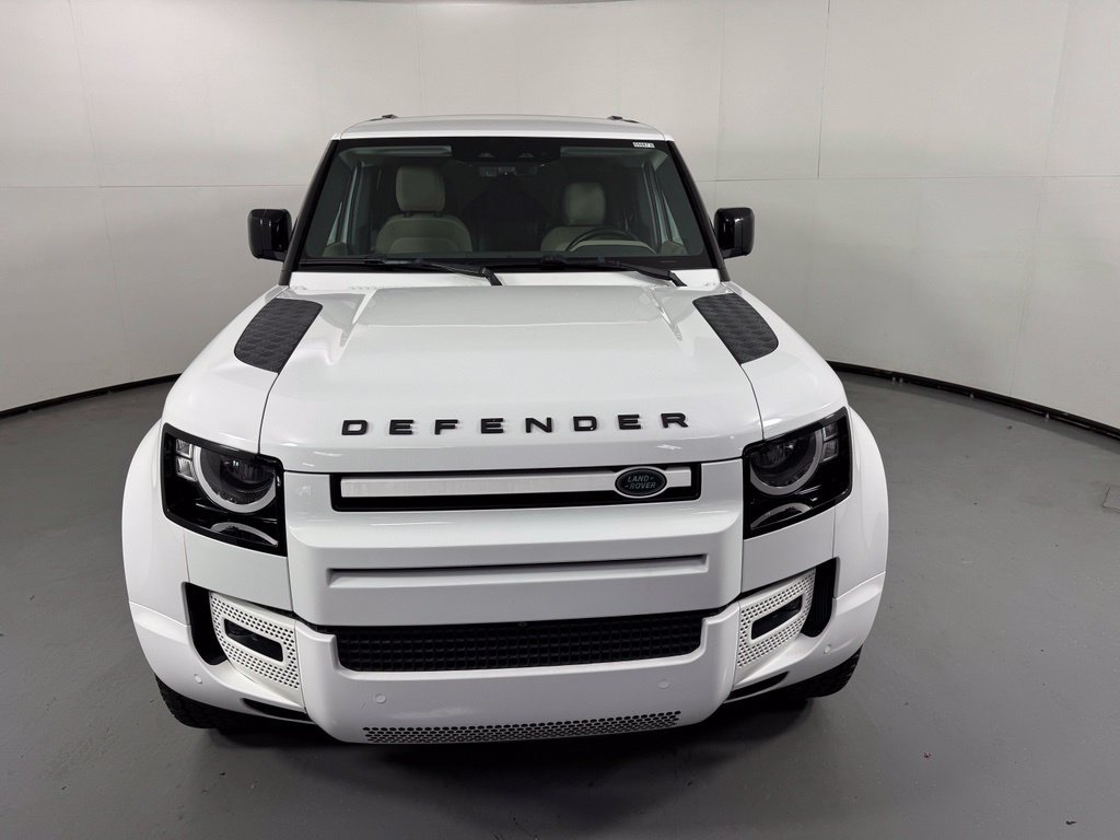 Used 2020 Land Rover Defender 110 S AWD/4WD image 2