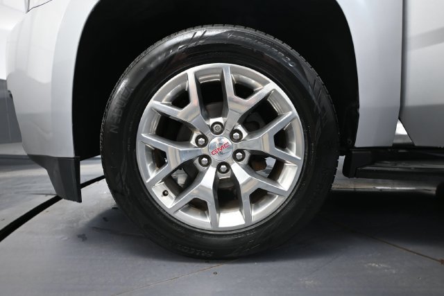 Used 2020 GMC Yukon SLE w/ SLE Value Package AWD/4WD image 13