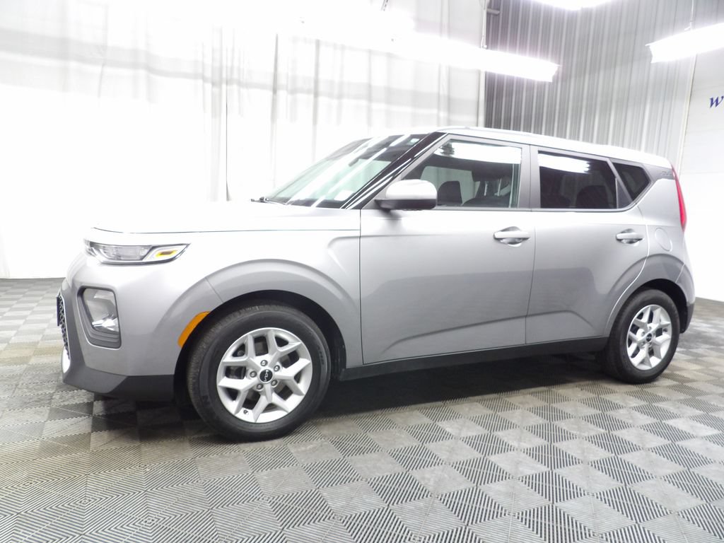 Used 2022 Kia Soul LX w/ Technology Package FWD image 7