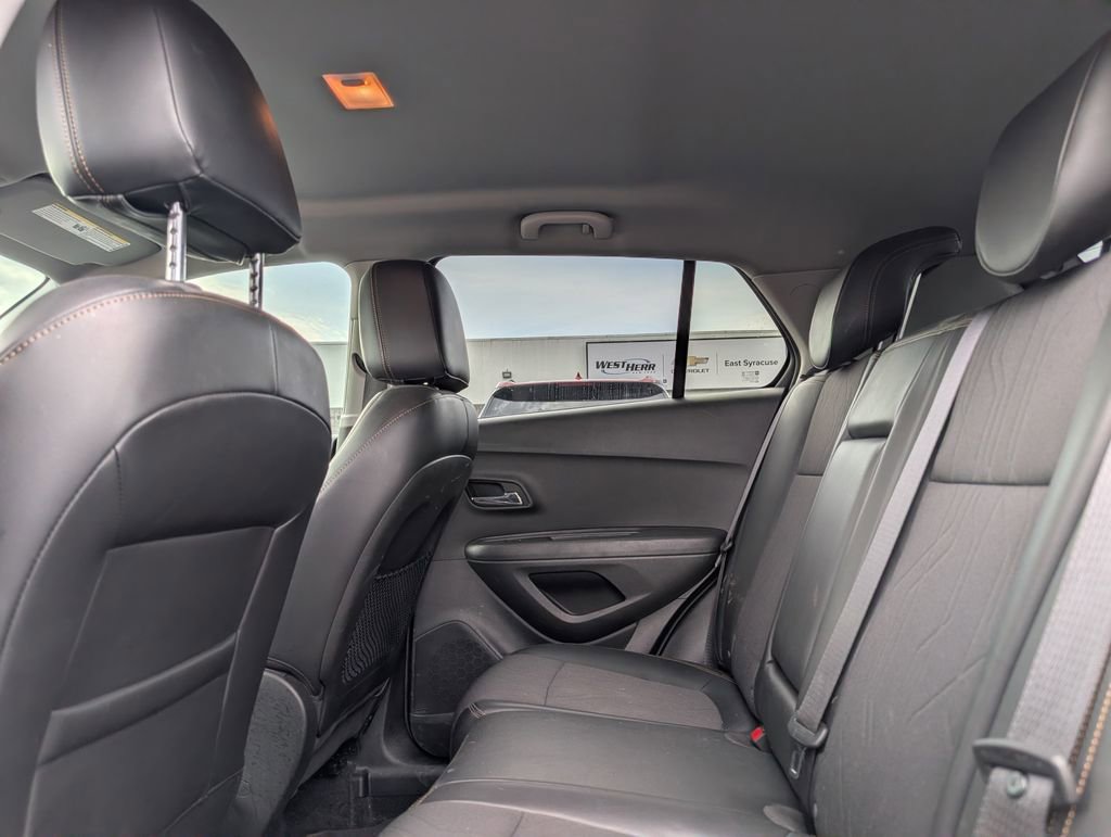 Used 2018 Chevrolet Trax LT w/ LT Convenience Package image 11
