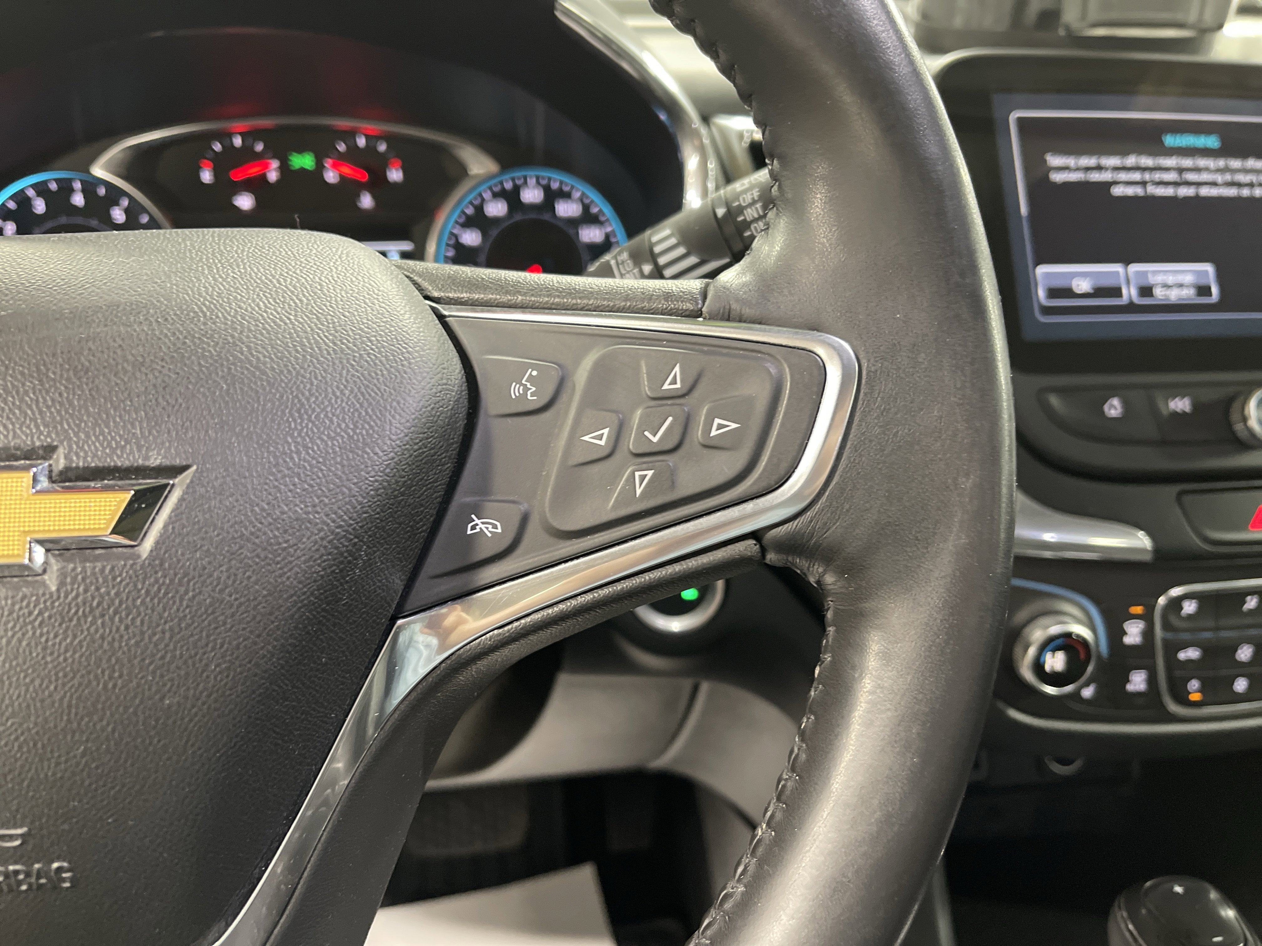 Used 2018 Chevrolet Equinox LT w/ Sun & Infotainment Package image 20