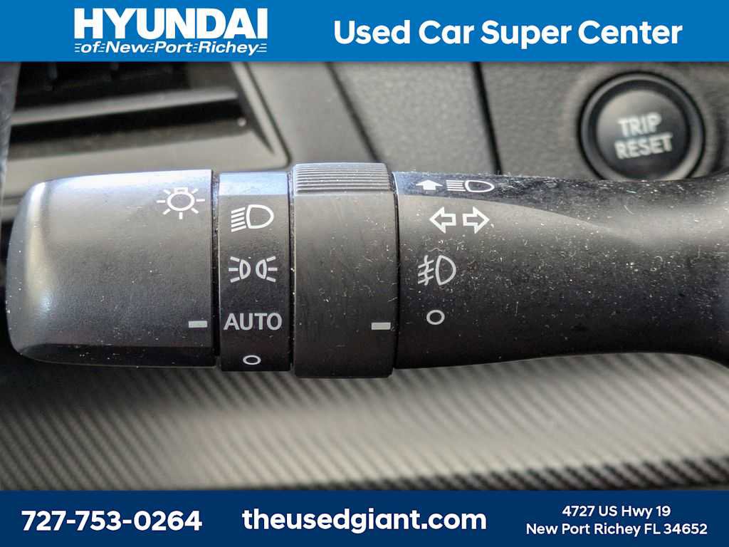 Used 2022 Subaru Crosstrek 2.0i Premium w/ Moonroof Package image 31