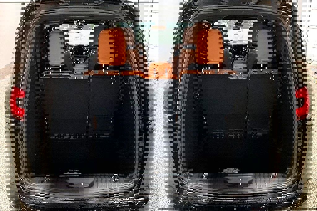 New 2026 Chrysler Pacifica Pinnacle w/ Trailer Tow Group image 15