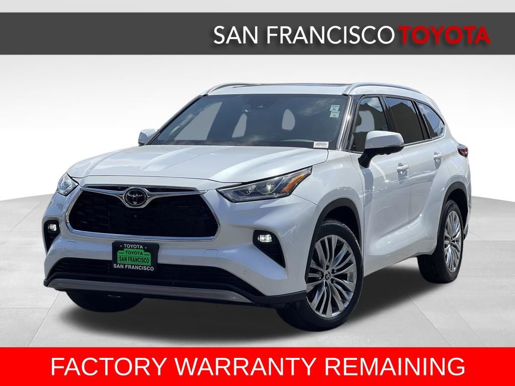 Used 2023 Toyota Highlander Platinum FWD image 1
